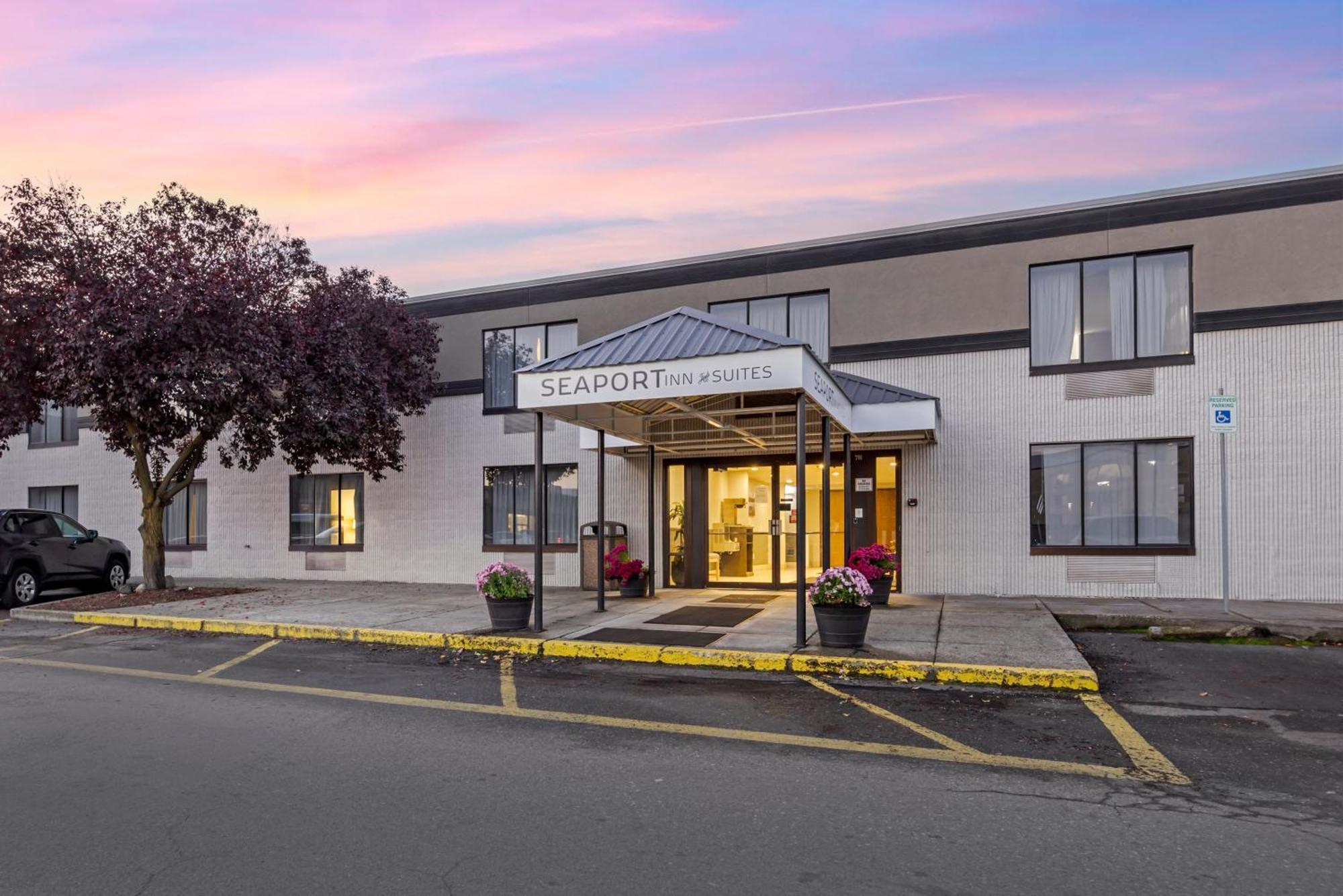 Seaport Inn & Suites Lewiston Bagian luar foto