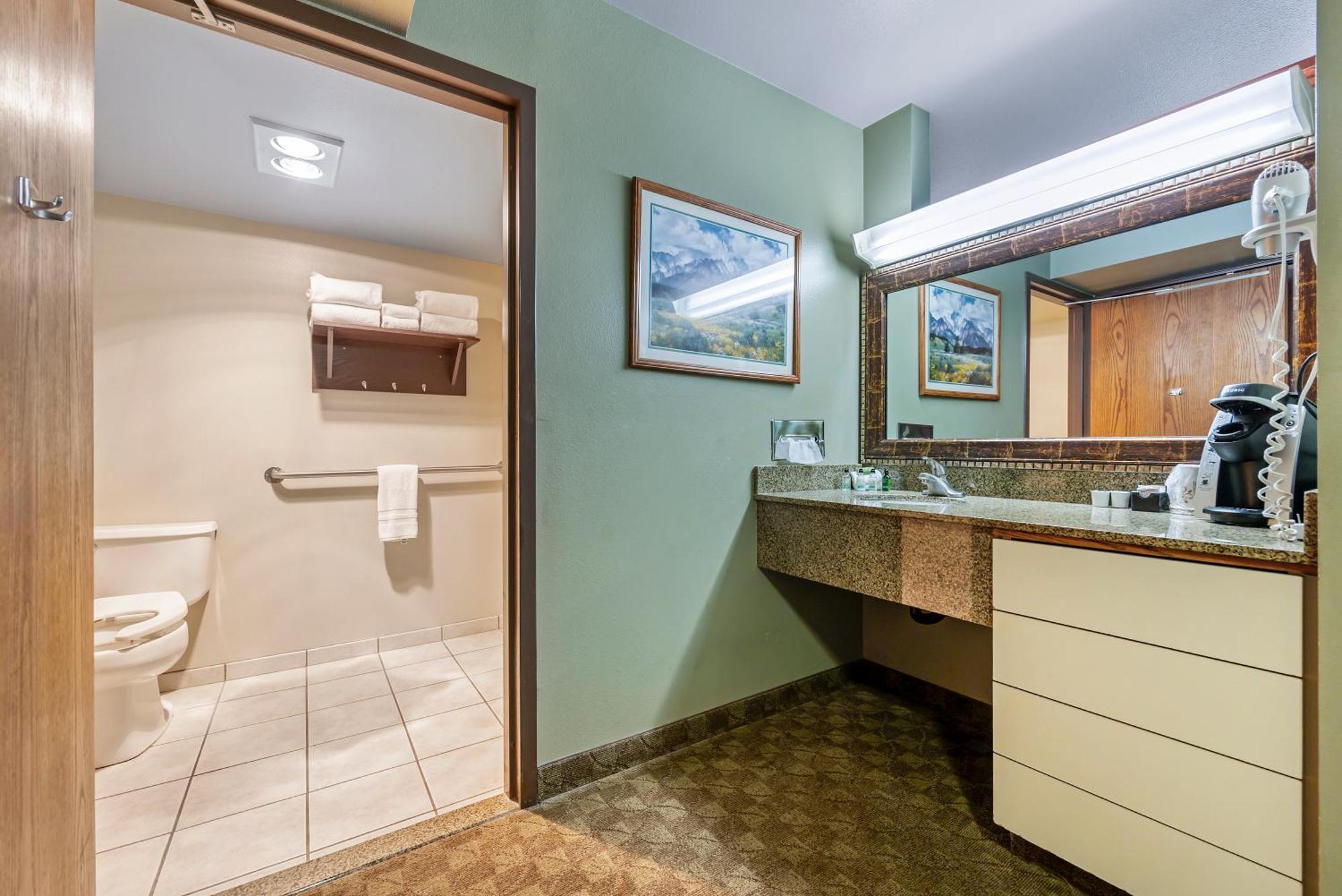 Seaport Inn & Suites Lewiston Bagian luar foto