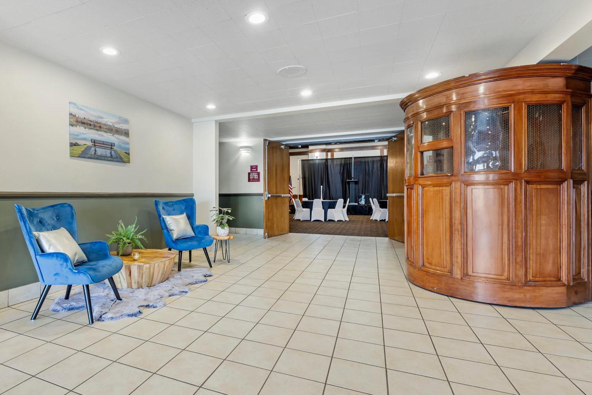 Seaport Inn & Suites Lewiston Bagian luar foto